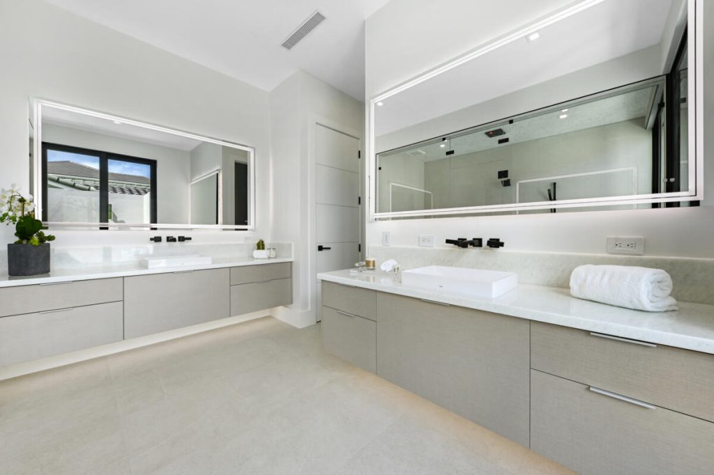 Coconut Palm Estate-Brand New Custom Build — image 49